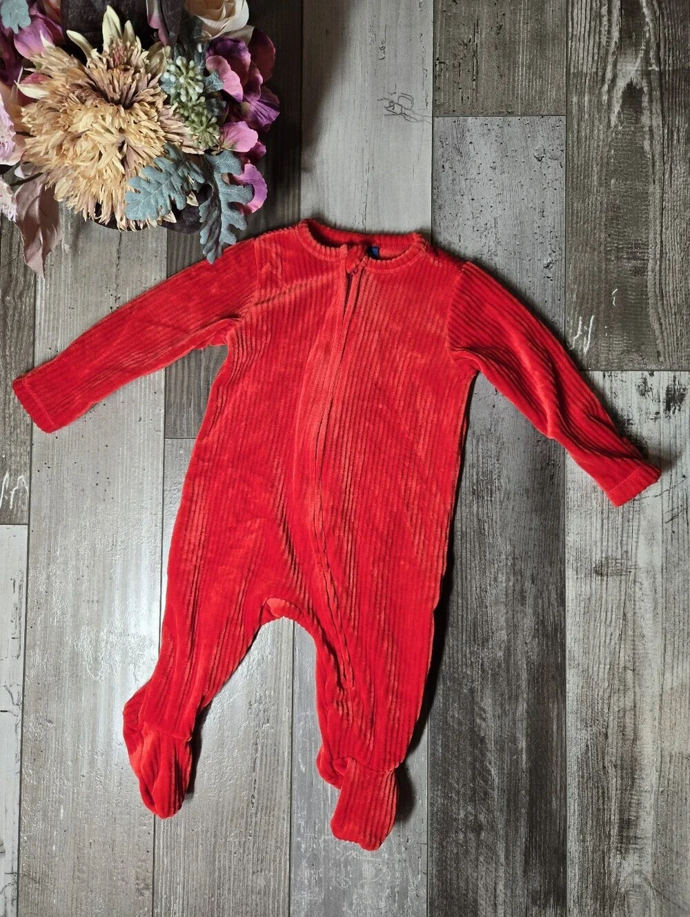 Old Navy Red Ribbed Fleece-Lined Footed One-Piece Pajamas Size 3-6M Baby NWOT